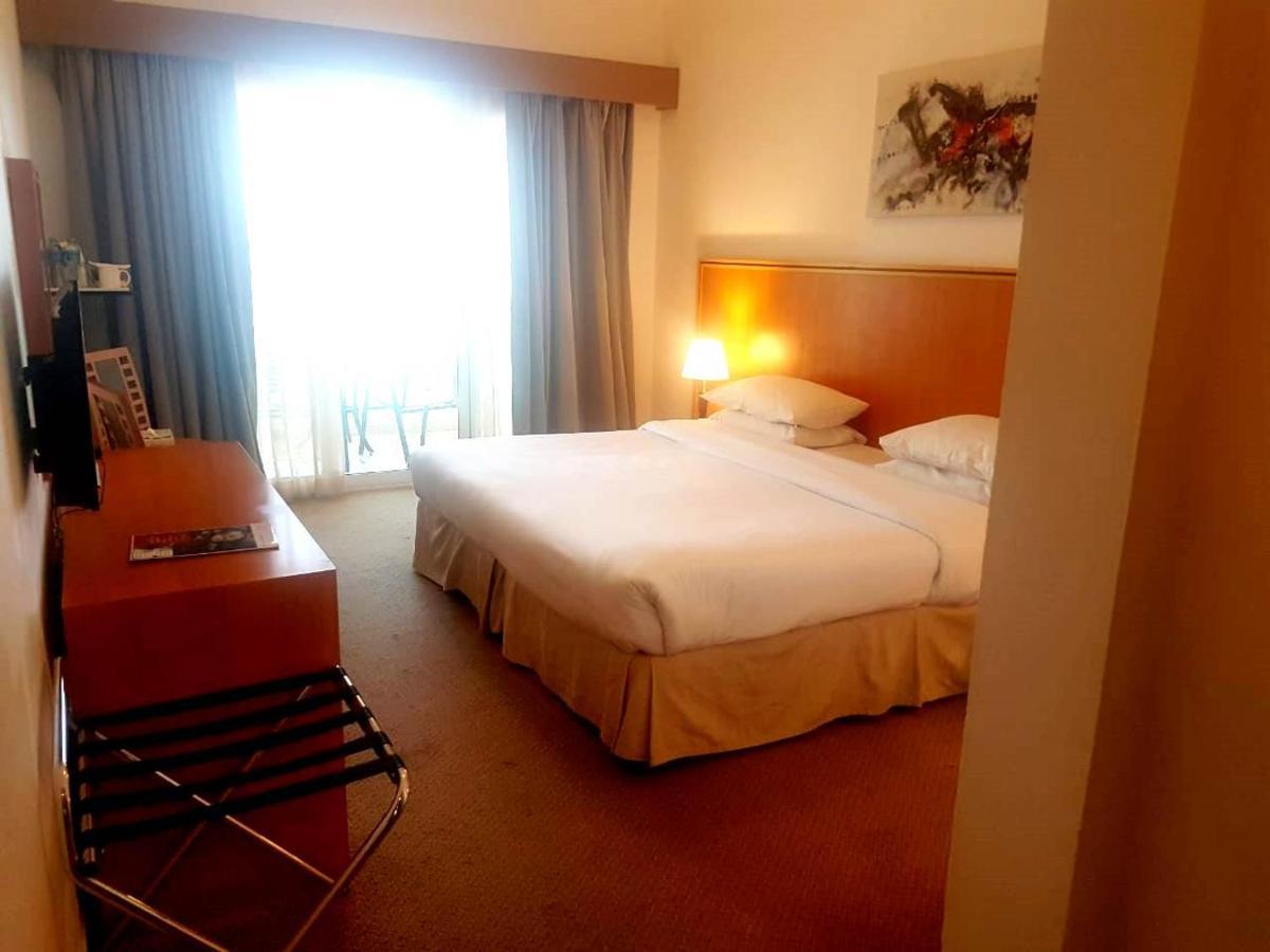 รามาดา บาย วินด์แฮม บีช โฮเต็ล อาจิมาน Hotel อัจมาน ภายนอก รูปภาพ