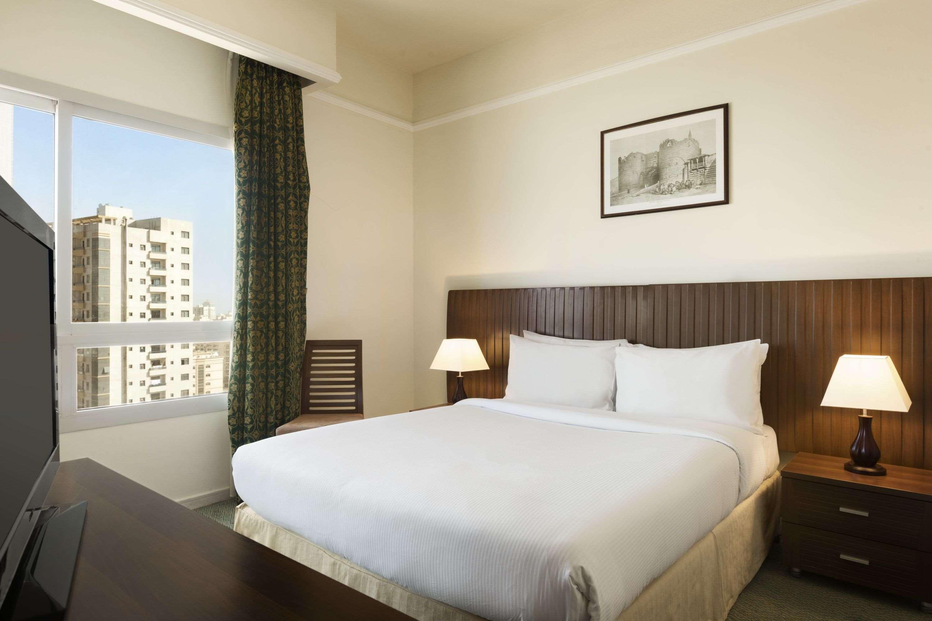 รามาดา บาย วินด์แฮม บีช โฮเต็ล อาจิมาน Hotel อัจมาน ภายนอก รูปภาพ