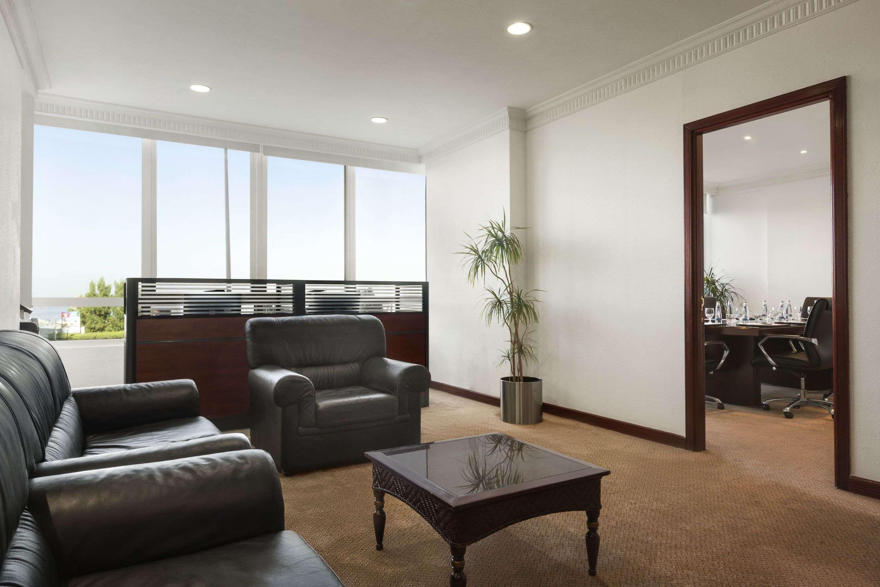 รามาดา บาย วินด์แฮม บีช โฮเต็ล อาจิมาน Hotel อัจมาน ภายนอก รูปภาพ